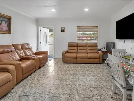 2900 SW 19th St, Miami, FL 331