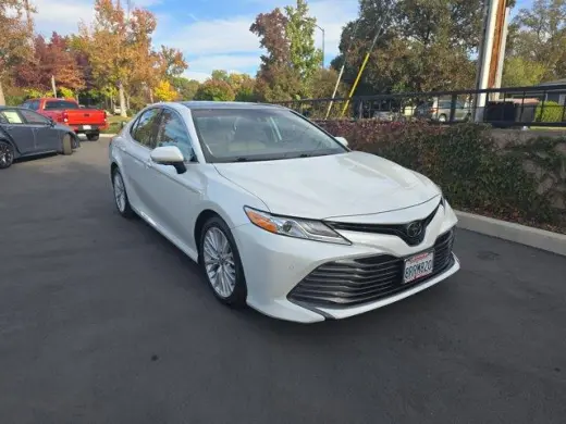 Toyota Camry 2020 XLE V6 4dr Sedan