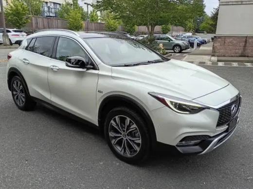 2017 Infiniti QX30 Premium