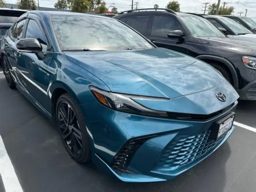Toyota Camry 2025 SE 4dr Sedan