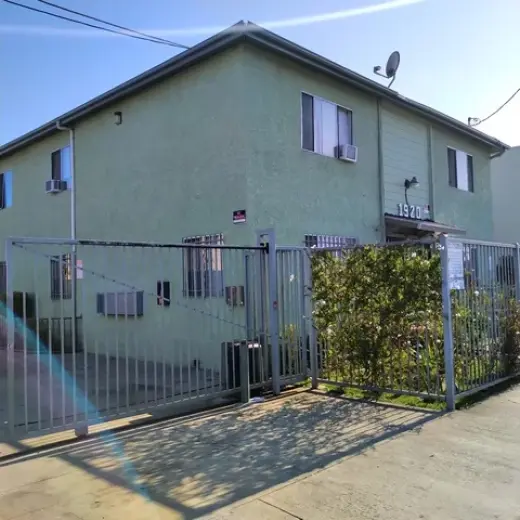 Compton –Apt 3 recamaras