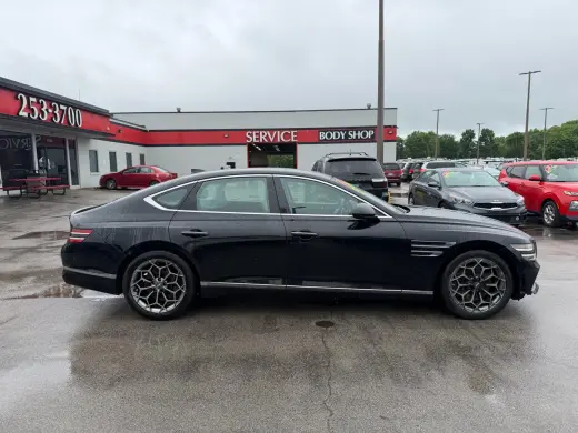 2021 Genesis G80 Base