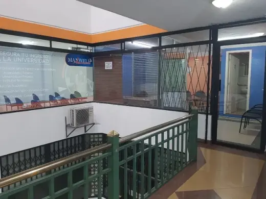 SE VENDE OFICINA/LOCAL