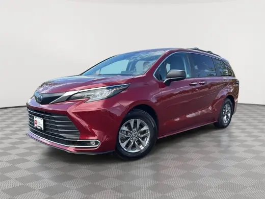 Gold Certified 2023 Toyota Sienna XLE
