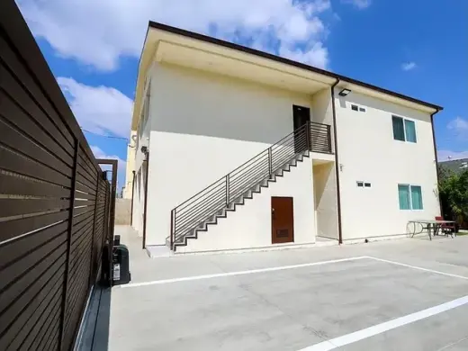 2 bedroom Apt in James M Wood