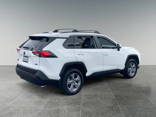 Toyota RAV4 2025 XLE 4dr SUV