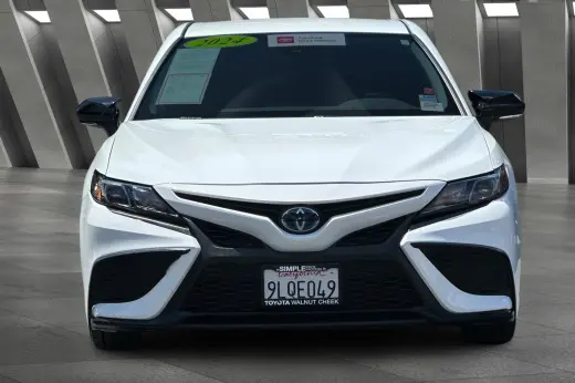 Toyota Camry Hybrid 2024 SE 4dr Sedan