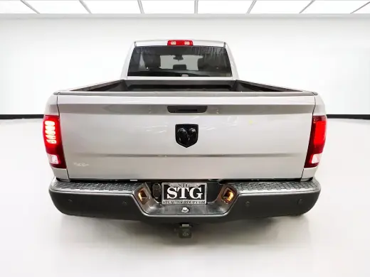 Ram 1500 Classic 2021 4x2 Warlock 4dr Quad Cab 6.3 ft. SB Pickup