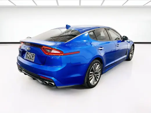 Kia Stinger 2018 Premium 4dr Sedan