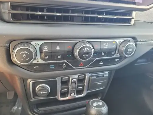 Jeep Wrangler 2024 4x4 Sahara 4xe 4dr SUV