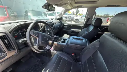 GMC Sierra 1500 2018 4x4 Denali 4dr Crew Cab 5.8 ft. SB