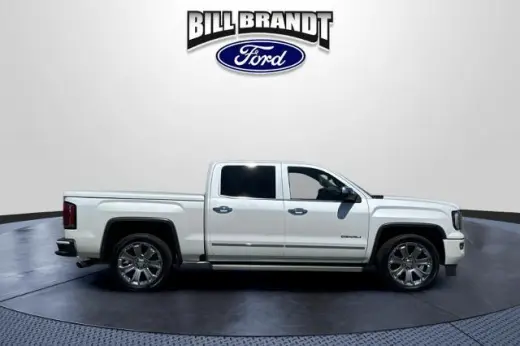 GMC Sierra 1500 2016 4x4 Denali 4dr Crew Cab 5.8 ft. SB