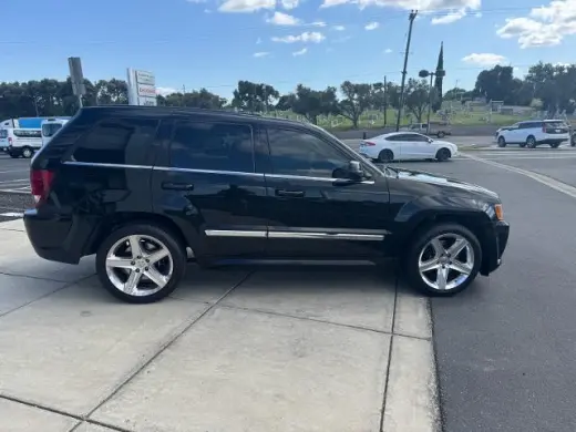 Jeep Grand Cherokee 2006 SRT8 4dr SUV 4WD w/ Front Side Airbags
