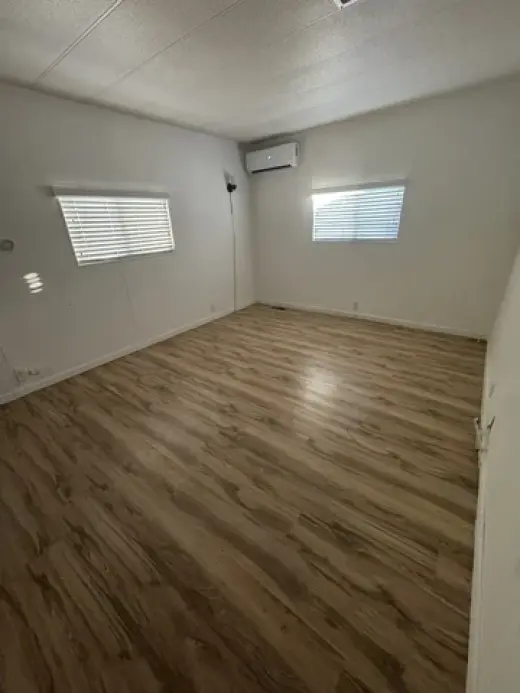 Cypress- cuarto grande/baño