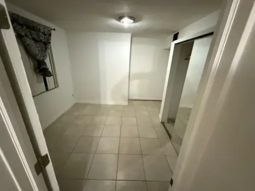 2/1 efficiency for rent