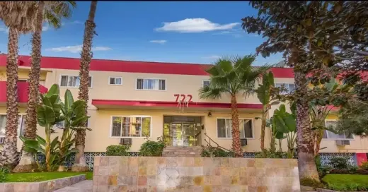 2 bedroom Apt in Koreatown