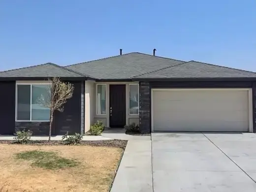 Exterior features For rent