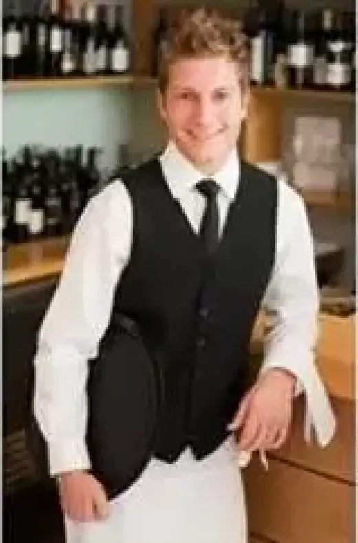 MESEROS Y BARMAN PARA SU FIEST