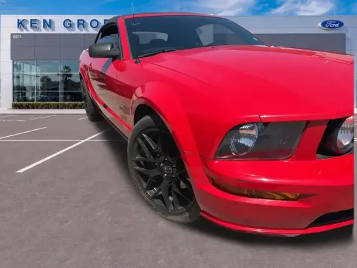 Ford Mustang 2006 GT Deluxe 2dr Convertible