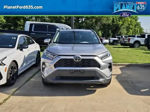 Toyota RAV4 2019 XLE Premium 4dr SUV