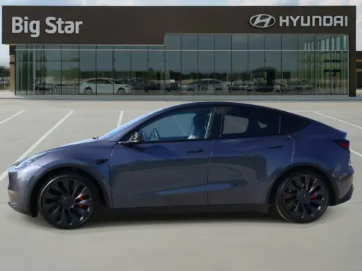 Tesla Model Y 2023 AWD Performance 4dr Crossover