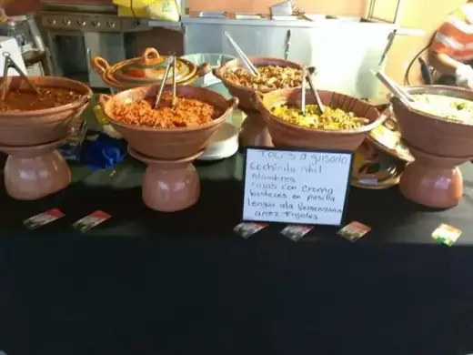 TACOS DE GUISADO