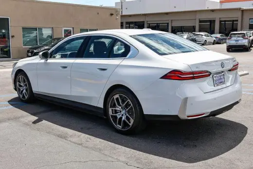 BMW i5 2024 eDrive40 4dr Sedan