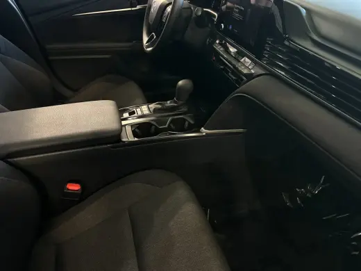 Toyota Camry 2025 LE 4dr Sedan