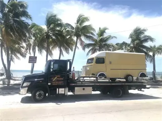 Servicio de grúa flatbed truck