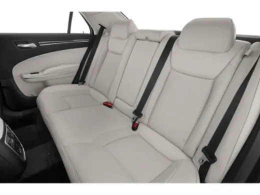 Chrysler 300 2019 Touring 4dr Sedan