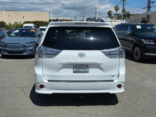 Toyota Sienna 2014 SE 8-Passenger 4dr Mini-Van