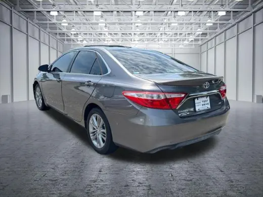 Toyota Camry 2015 SE 4dr Sedan