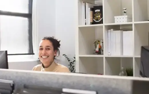 SOLICITO RECEPCIONISTA