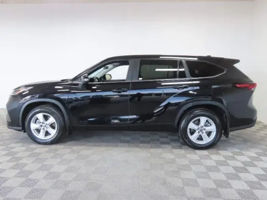 Toyota Highlander 2024 AWD LE 4dr SUV