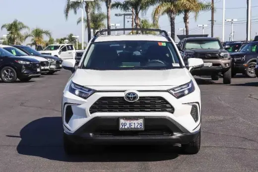 Toyota RAV4 2024 XLE 4dr SUV