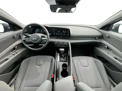 Hyundai ELANTRA 2025 SE 4dr Sedan