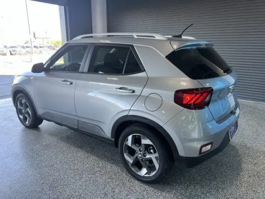 Hyundai VENUE 2025 Limited 4dr Crossover