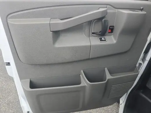 GMC Savana 2023 3500 3dr Cargo Van