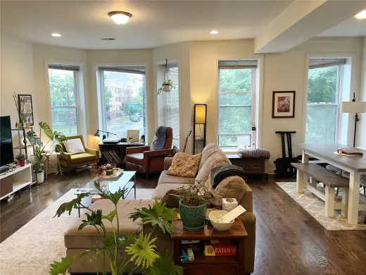 Propiedad en alquiler con 3 habitaciones y 2 baños en Chicago