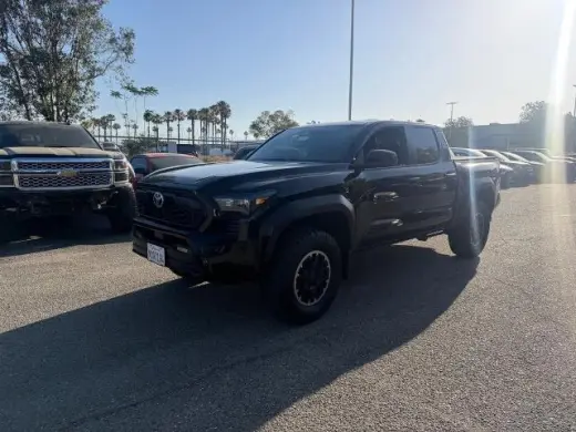 Toyota Tacoma 2024 4x4 SR5 4dr Double Cab 5.0 ft SB