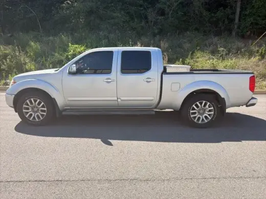 Nissan Frontier 2013 4x4 SV 4dr Crew Cab 6.1 ft. SB Pickup 5A