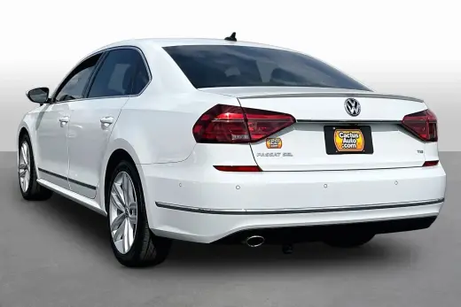 Volkswagen Passat 2018 2.0T SEL Premium 4dr Sedan