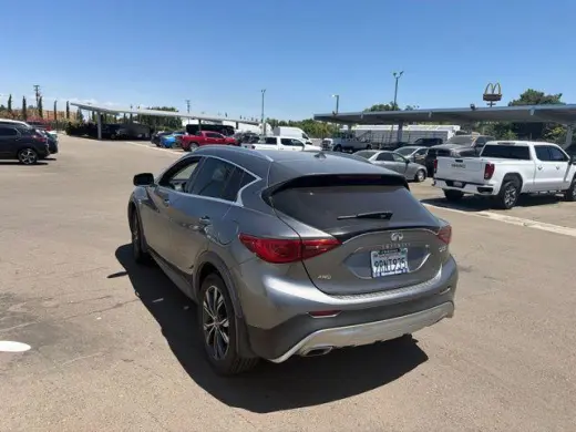 INFINITI QX30 2018 AWD Essential 4dr Crossover (midyear release)