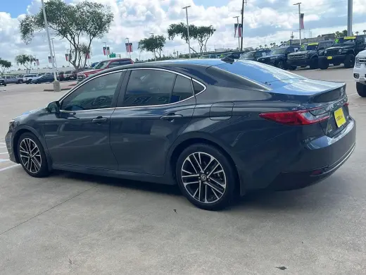 Toyota Camry 2025 SE 4dr Sedan