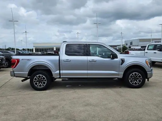 Ford F-150 2023 4x4 XL 4dr SuperCrew 5.5 ft. SB