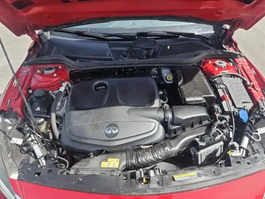 2017 INFINITI QX30 Luxury