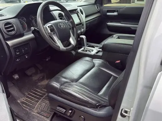 Toyota Tundra 2014 4x2 SR5 4dr CrewMax Cab Pickup SB (4.6L V8)
