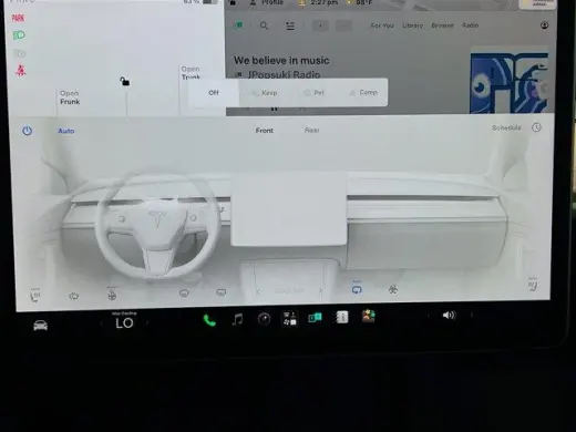 Tesla Model Y 2023 AWD Performance 4dr Crossover
