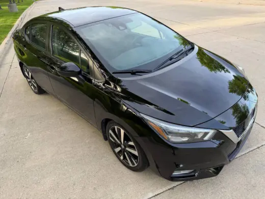 2021 Nissan Versa SR