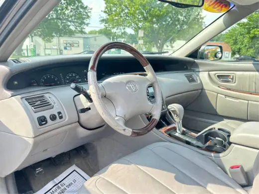 2004 Toyota Avalon XL